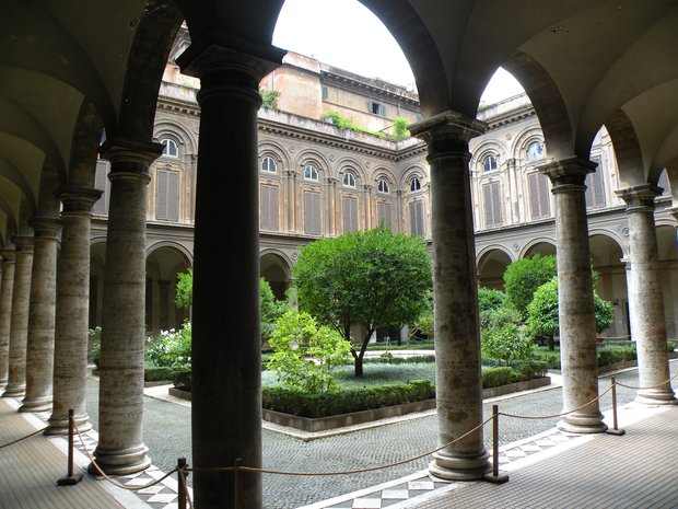  cour intérieure de palais